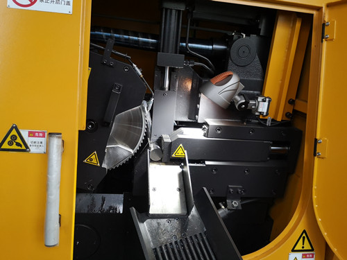 automatic disc saw cutting steel bar