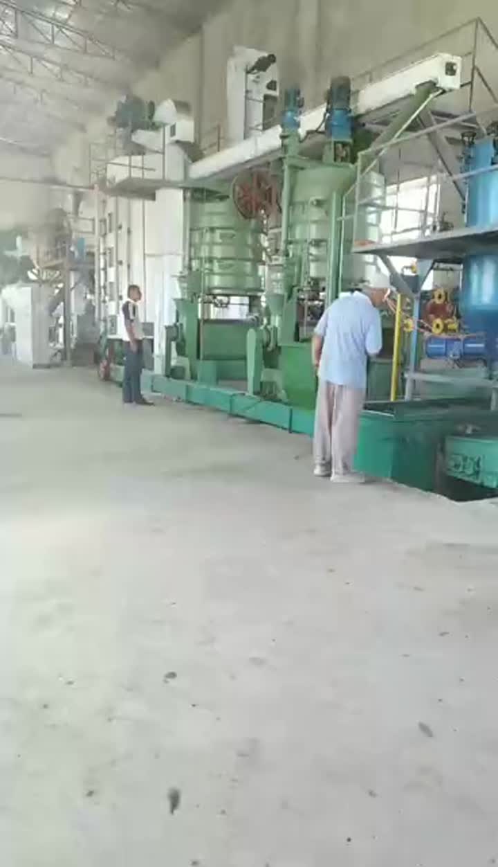 24 saat ham petrol rafinerisi hattı başına 5Ton.mp4