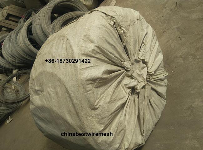 450mm coil diameter Razor wire flat wrap coils as a clapped into a flat panel formation.