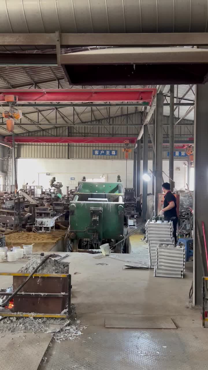 Gravity Casting-Pouring