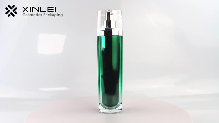 Зеленая нестандартная упаковка бутылки ухода за кожей
