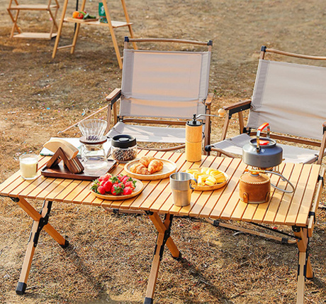 Układanie czasu - stoły kempingowe i krzesła