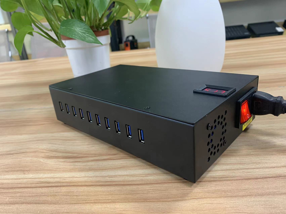 10-port USB charger front physical picture 10-port USB charger front physical picture