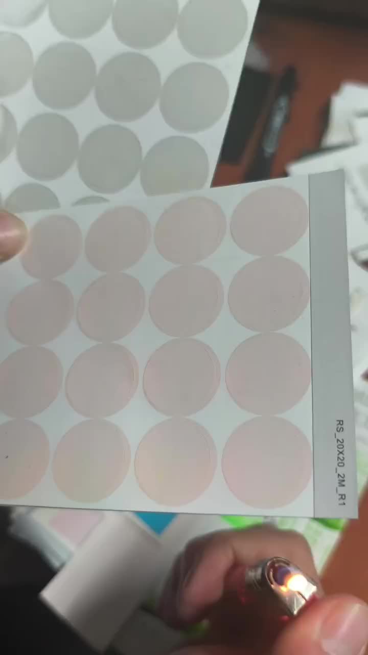 Heating up cannot reverse the color