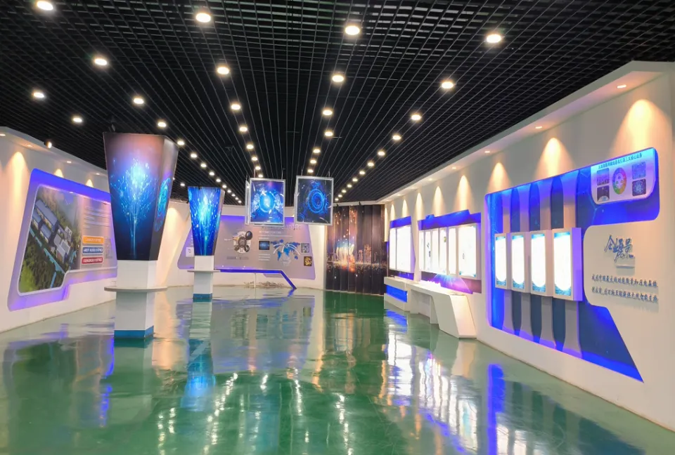 Produzione di ceramica di precisione Ceramic substrate production at Puwei