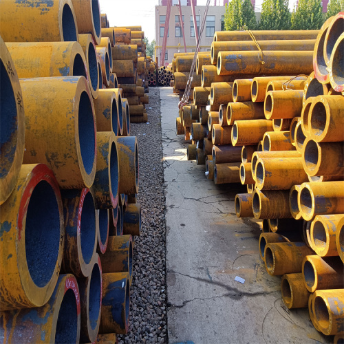 A brief analysis of seamless carbon steel pipe and welded pipe in China at the end of the year