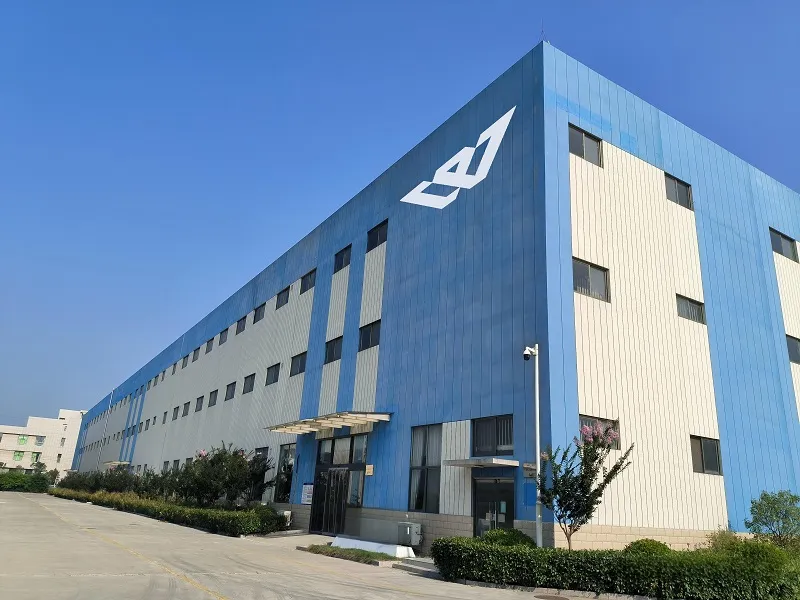 Ricerca sui materiali ceramici R&D laboratory