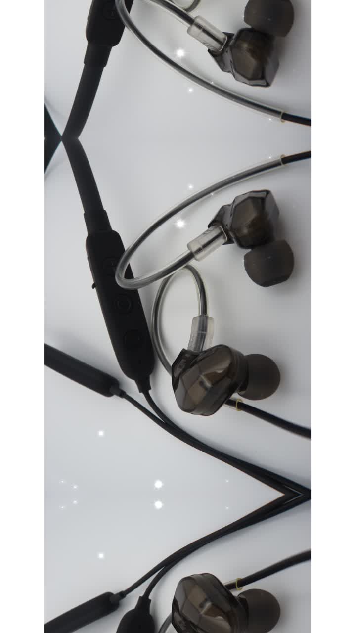 Bluetooth Neckband Earbuds.mp4