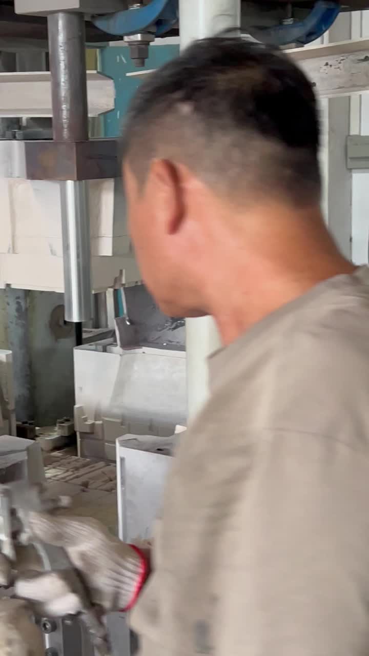 Gravity Casting Trial Mold Preparation - Spray Coating