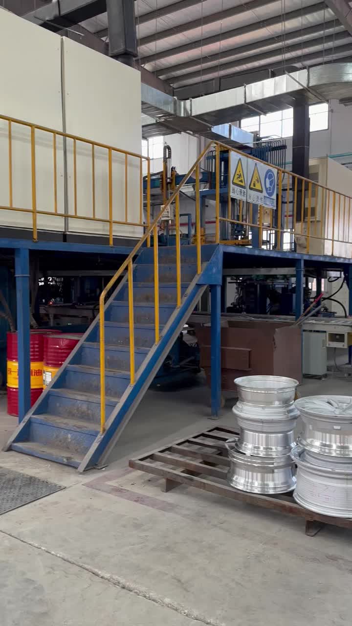 Low pressure casting workshop