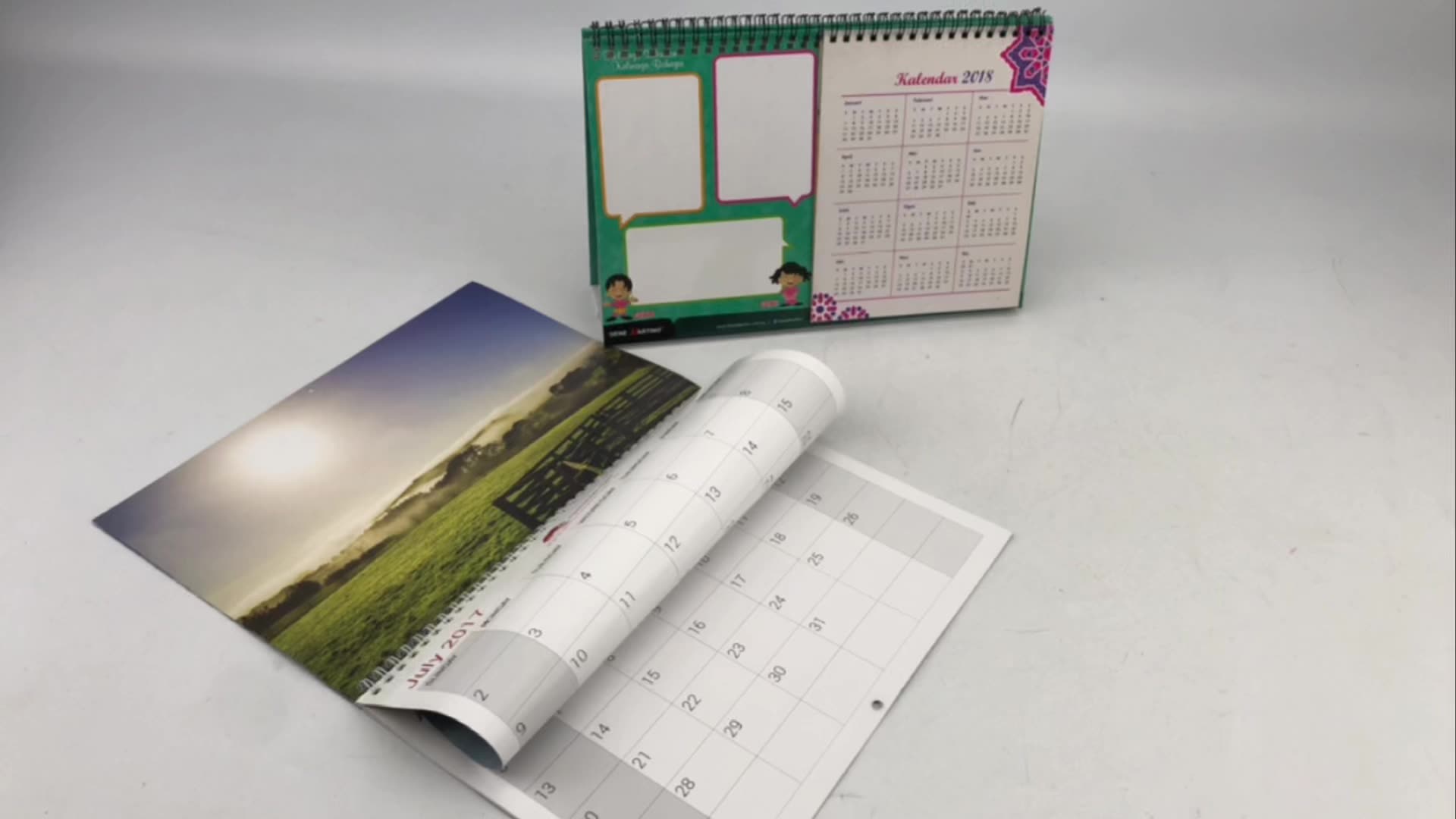 2021 all&#39;ingrosso vari calendari da parete di design gratuiti personalizzati Printing1