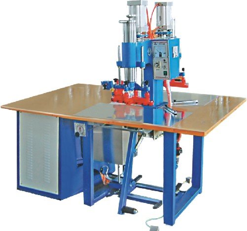 Double head welding machine for stretch film