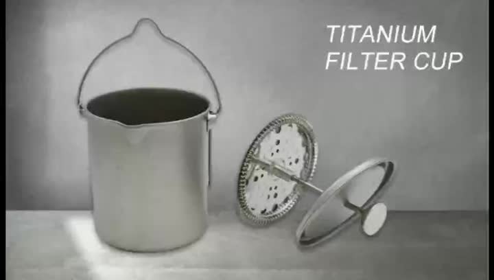 Tasse filtrante en titane