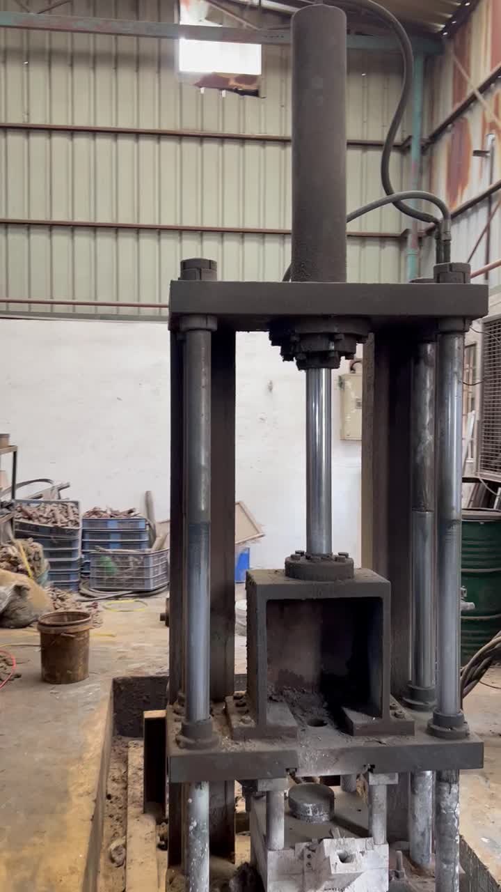 Gravity casting workshop