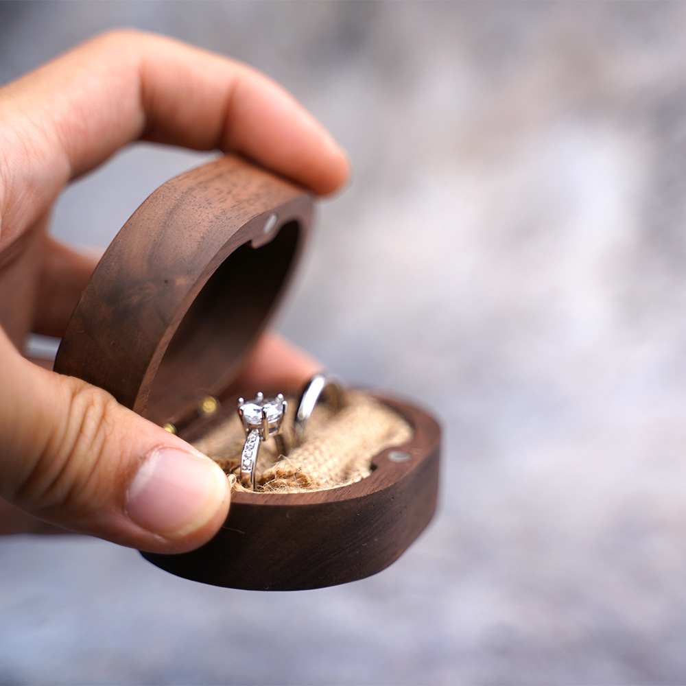 Boîte à bijoux en bois Wooden Jewelry Box