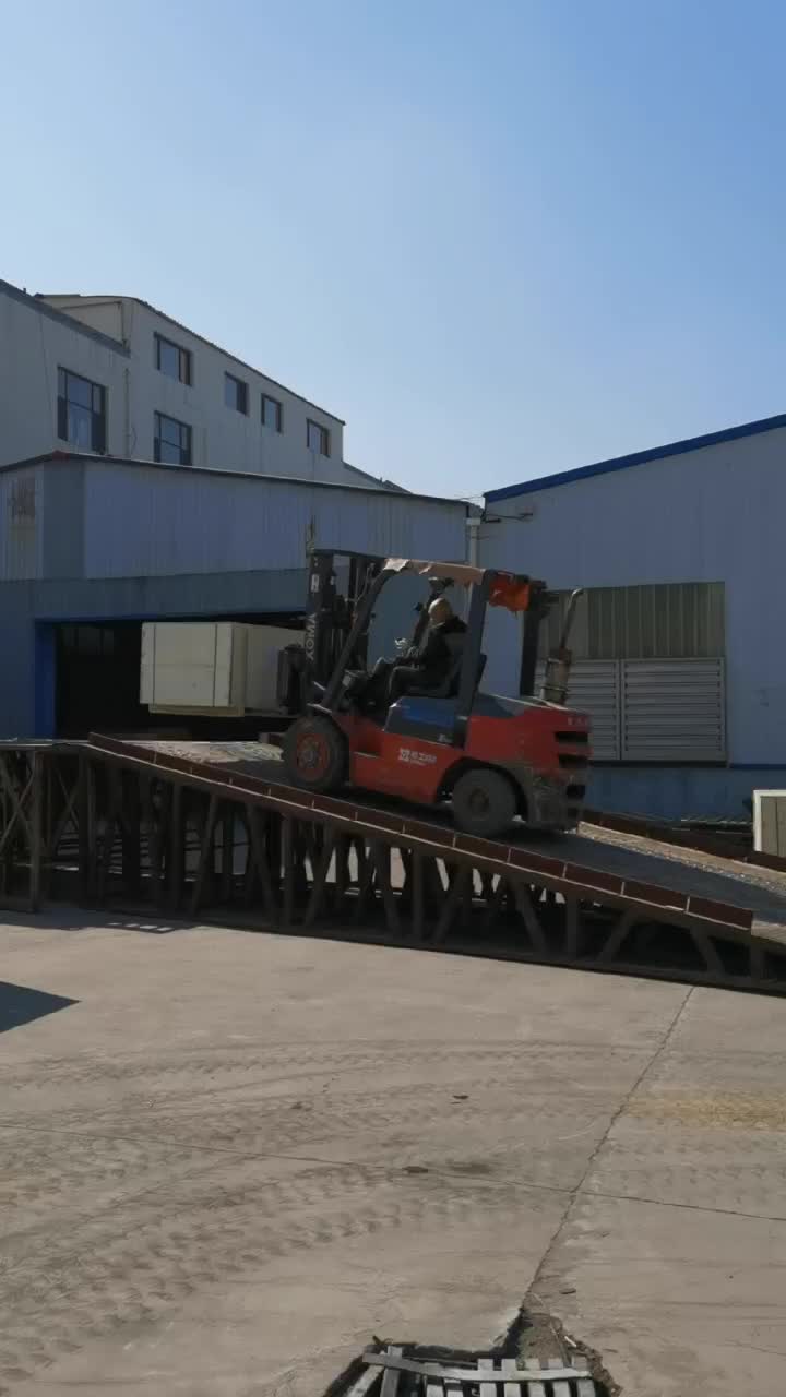 loading container 01