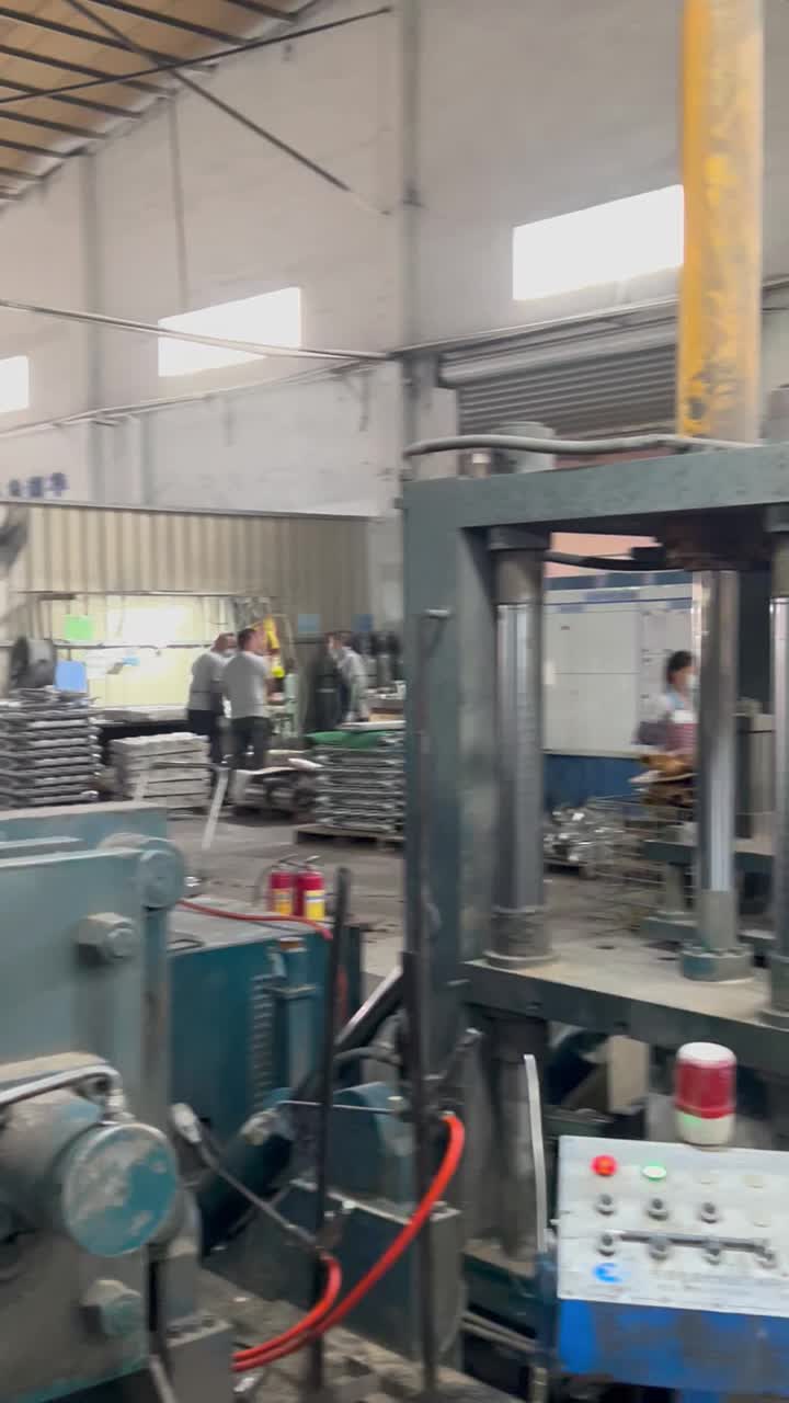 Gravity casting workshop