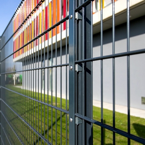 Recinzione a doppio filo