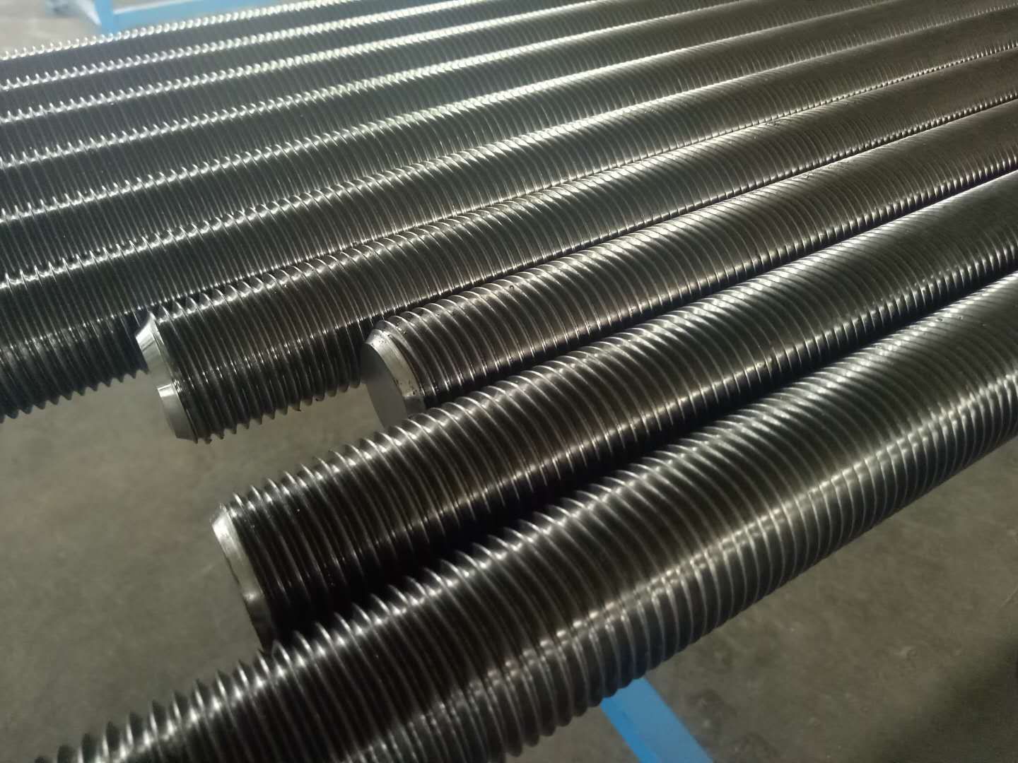 Threaded rod