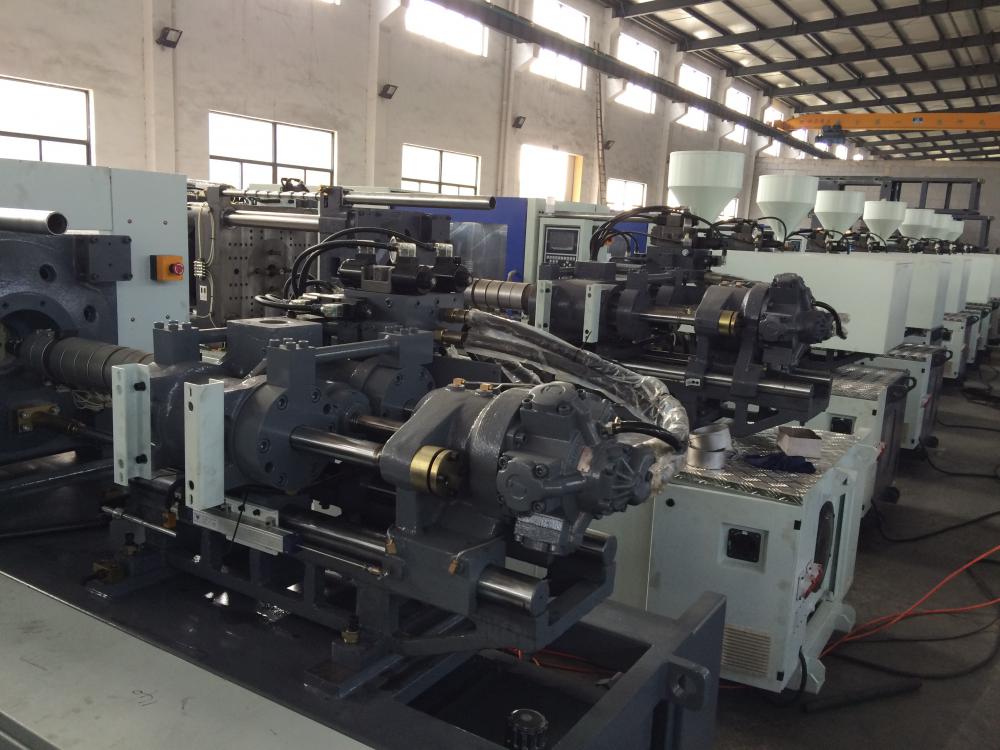 Servo Injection Molding Machine