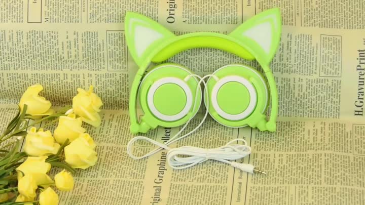 auriculares de gato verde.mp4