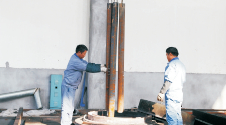 Tambor de rosca simples de 180 mm para máquina de reciclagem de PE 180mm single screw barrel for PE recycling machine