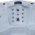 Whirlpool Massage Hot Tub with Shoulder Spa Jets