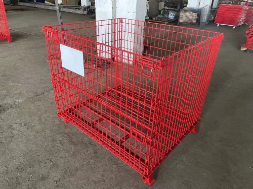 Foldable stackable wire mesh storage container