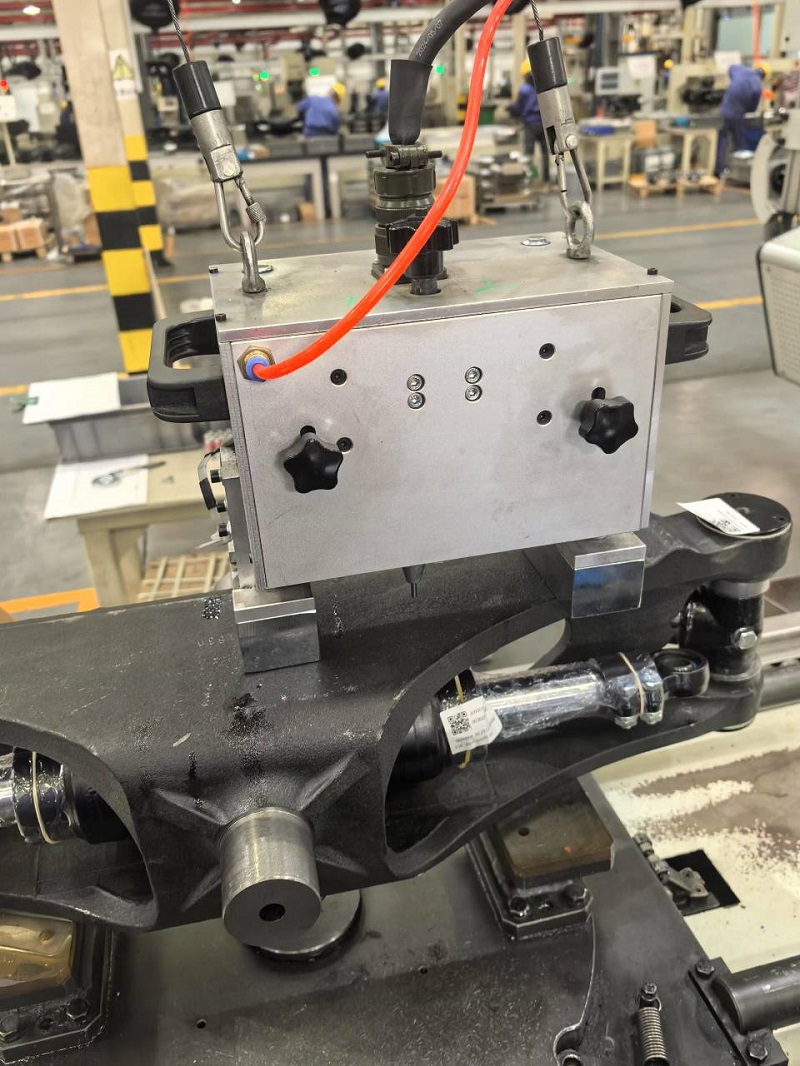 Chongqing Chuke Intelligent pneumatic and electric marking machines are widely used in the field of forklift factory axles across the country