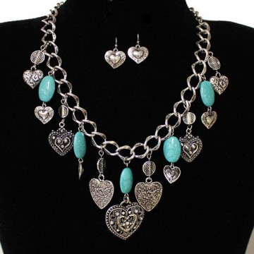 Heart Charm Fashion Necklace Set