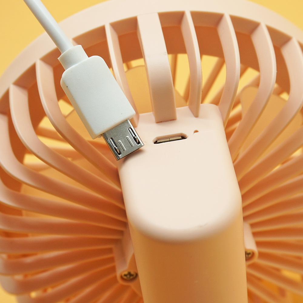Best summer gift for students USB rechargeable design mini USB desk fan with LED light