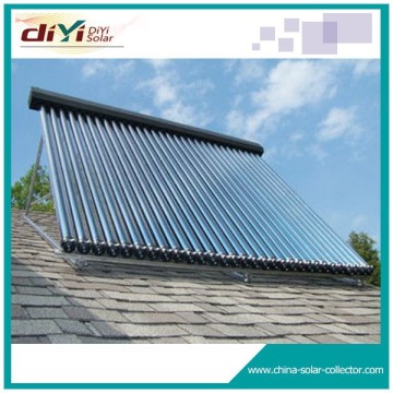 Flat plate pressured heat pipe solar split system solar collector