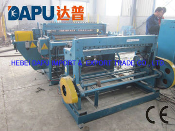 Automatic chicken cage mesh welding machine