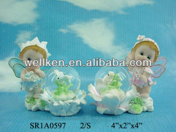 polyresin baby figurine snowglobes