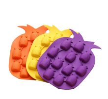 Silicone pineapple ice mold