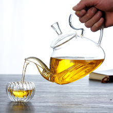 600ml Fireproof Borosilicate Glass Tea Pot with Infuser and Flower