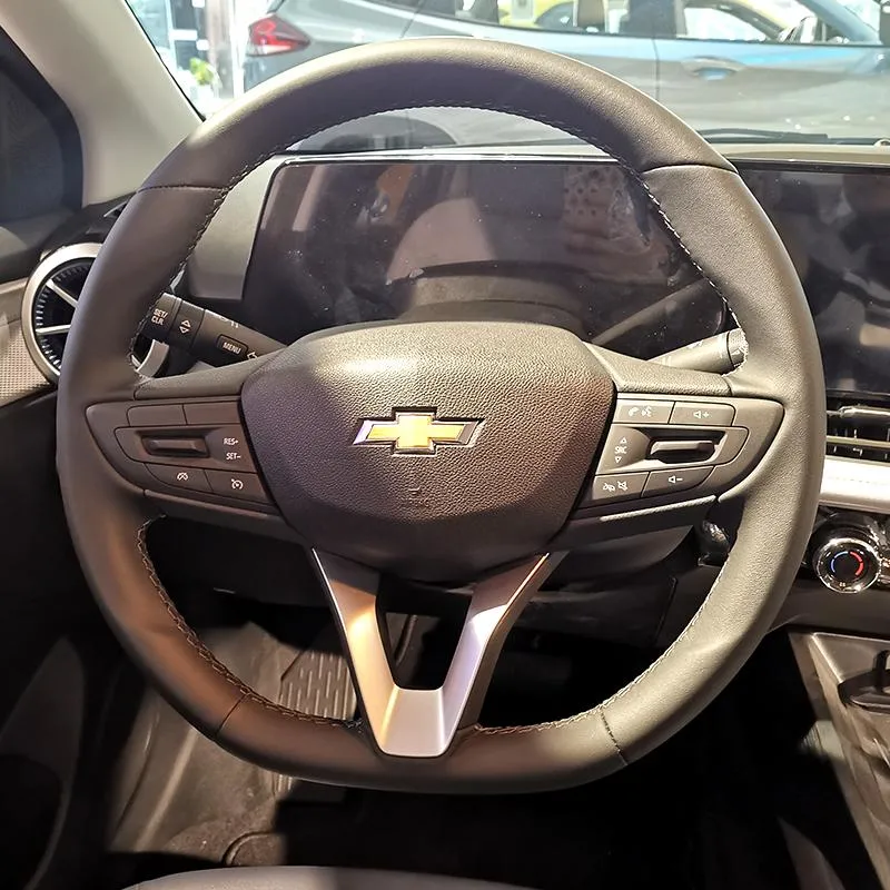 Left Hand Drive Premium Light Hybrid Car Chevrolet Monza Joy Passenger for Sale