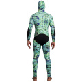 Zeeinheren twee stukken open cel camo spearfishing wetsuits