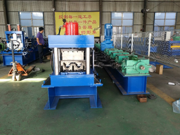 Standard Highway Safety Guardrail Protect Panel Making Roll Forming Machine