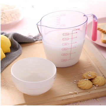 Large capacity measuring cups