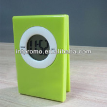 Clip digital clock
