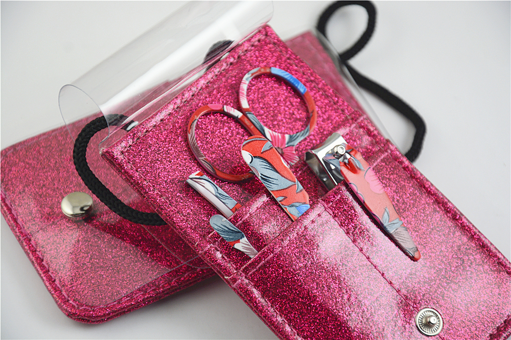 Маникюрный набор онлайн Manicure Kit Online