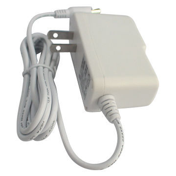 12V 1A White Color Adapter for CCTV, STB CE/GS/SAA/UL, -10 to 50°C Operating Temperature