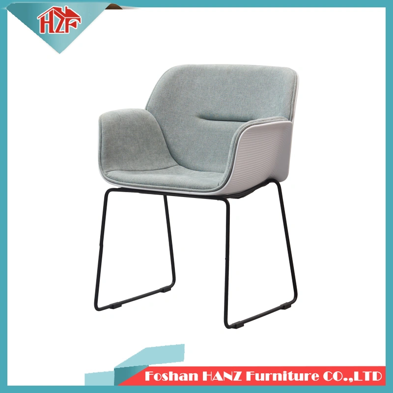 Modern Nordic Style Hotel Coffee Shop Wedding Party with Armrest Can Not Rotate Iron Foot Plastic Chair.