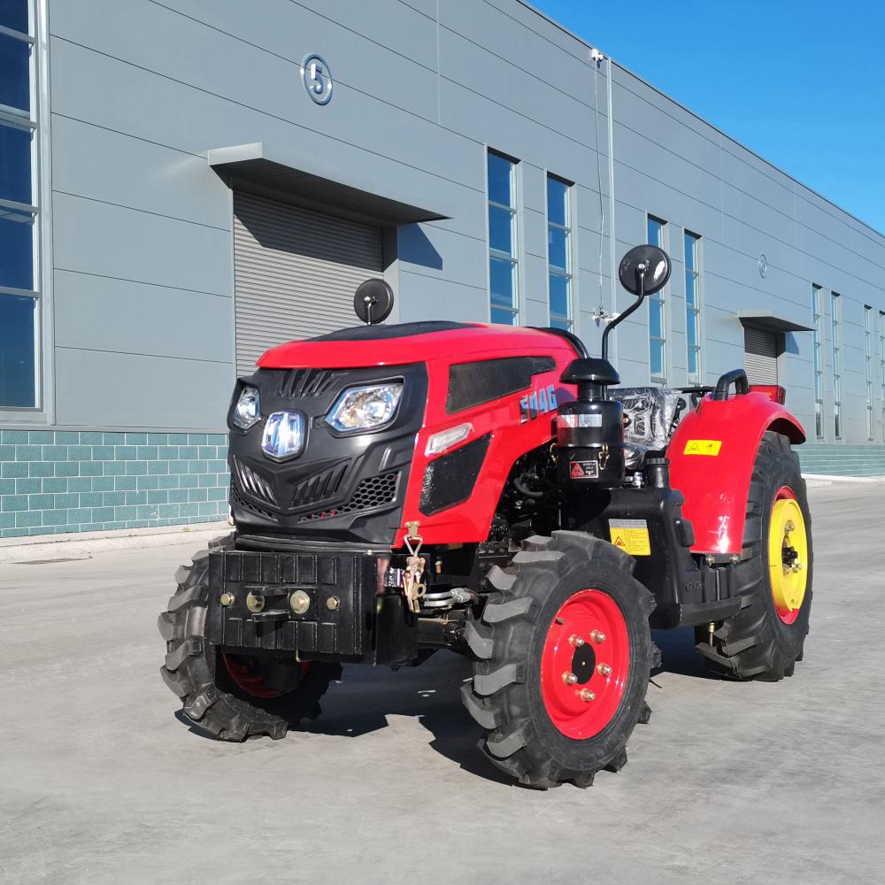 4WD Wheel 40hp Farm Tractor พร้อมชิ้นส่วนเสริม