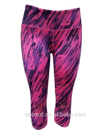 Good elastic sports pants leggings shorts sexy ladies yoga wears