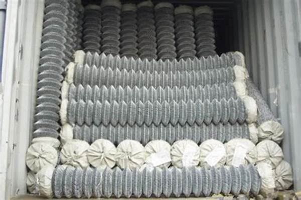 Chain Link Fence Commerical diamond fence pvc coated or galvanized with cheap price