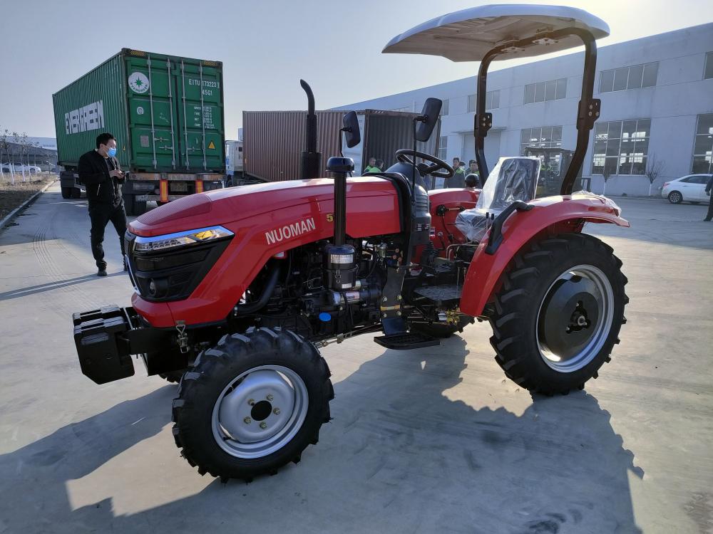 Traktor kompak pertanian 4WD kecil untuk dijual