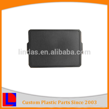 Customized molded plastic part