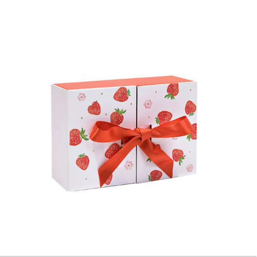 kolorowe czerwone pudełko na prezent z truskawkami podwójne drzwi wstążka